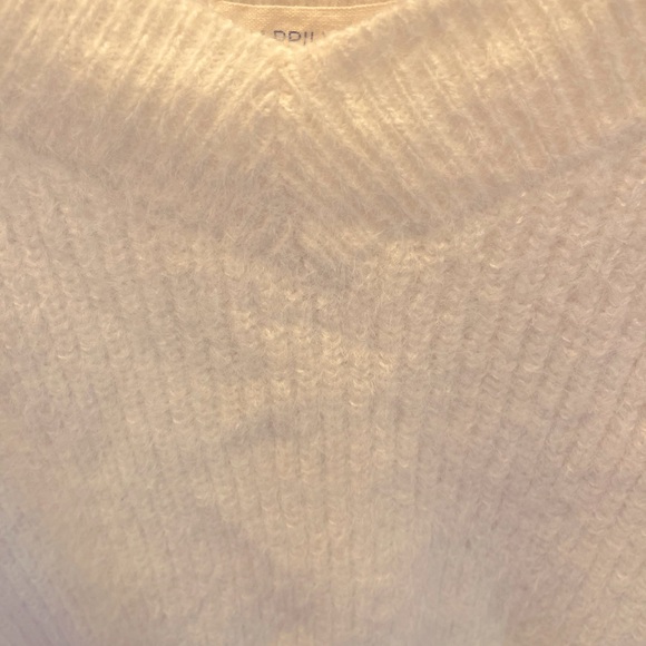 Cropped mohair-like sweater - off white, size small - Picture 5 of 5